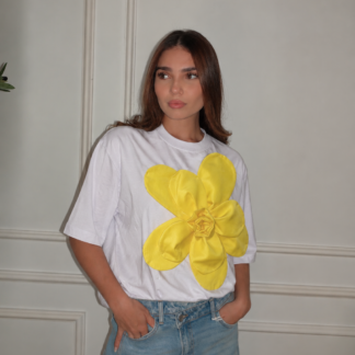 CAMISETA FLOR AMARILLA