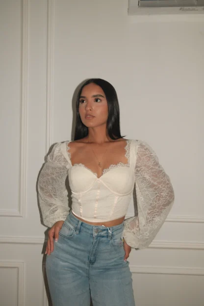 TOP ENCAJE MANGA LARGA CREMA PT44670